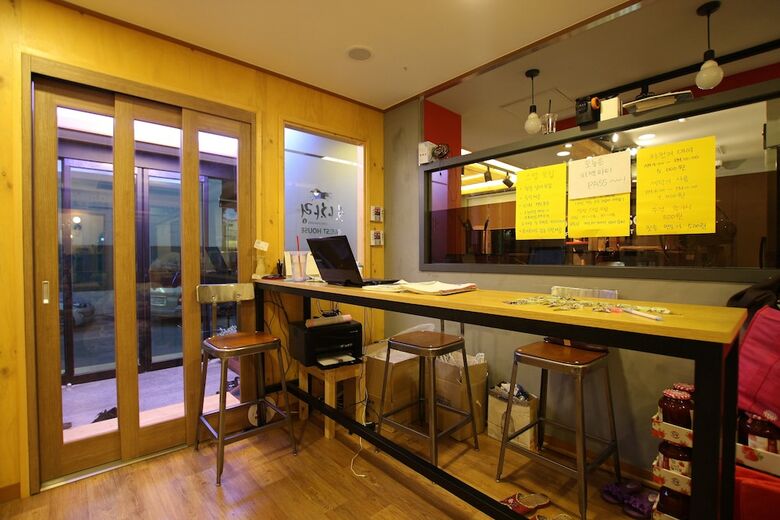 Hotel Chacharang Guesthouse