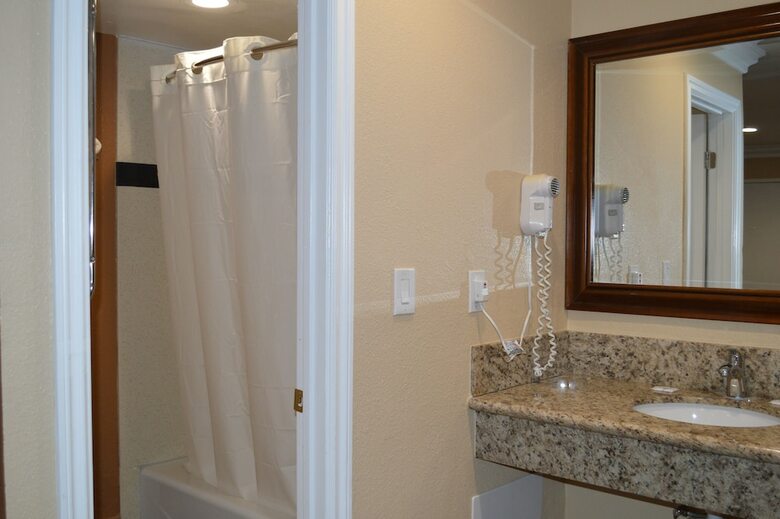 Tustin Motor Lodge