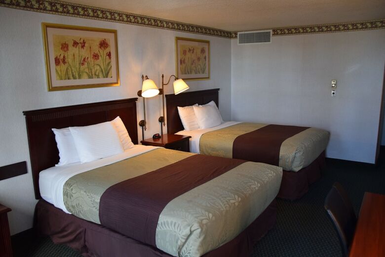Hotel National 9 Gillette