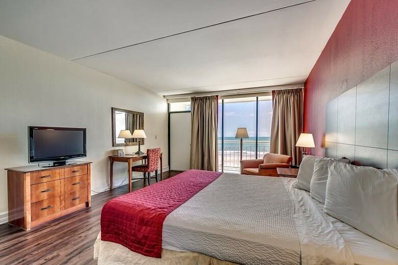 Hotel Summer Wind Inn & Suites