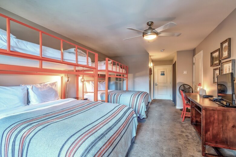 Hotel Basecamp South Lake Tahoe