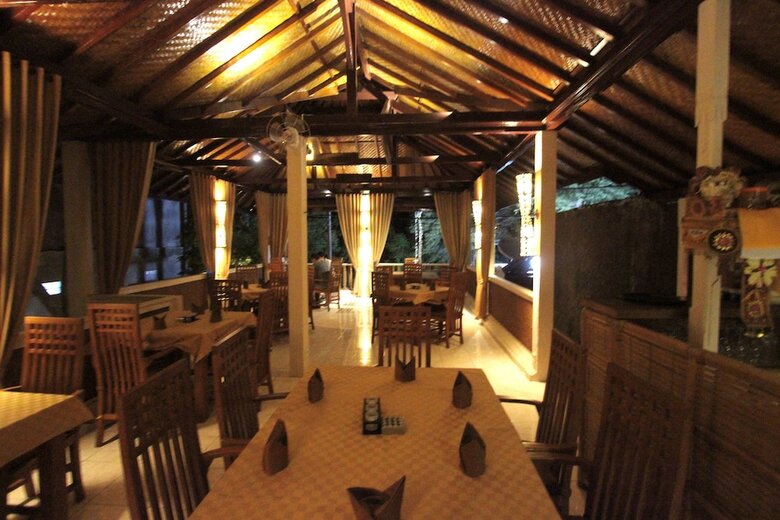 Chonos Hotel Lovina