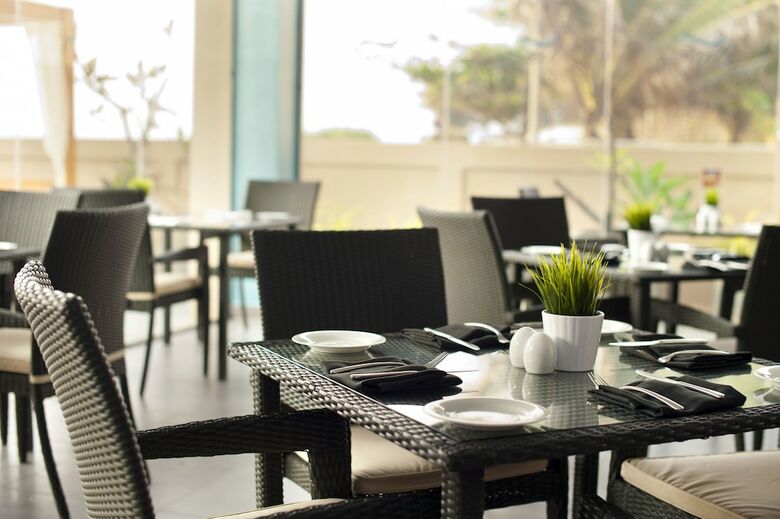 The Beach - All Suite Hotel