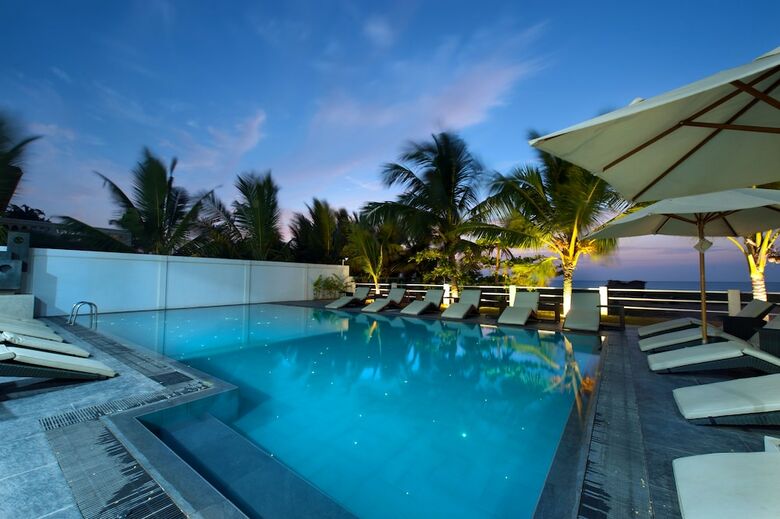 The Beach - All Suite Hotel