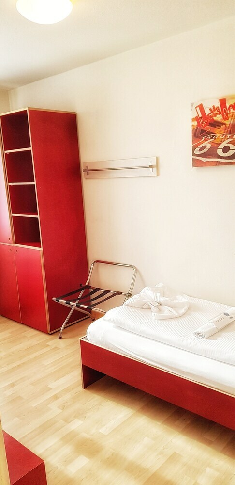Hotel Easy - Living Budget Rooms