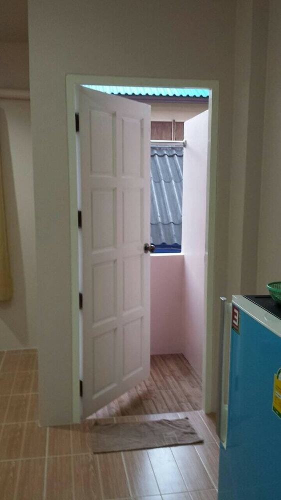 Hostal Sairee Center Guesthouse