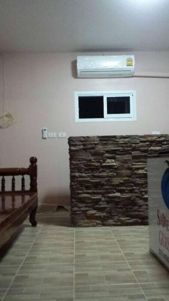 Hostal Sairee Center Guesthouse