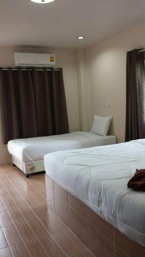 Hostal Sairee Center Guesthouse
