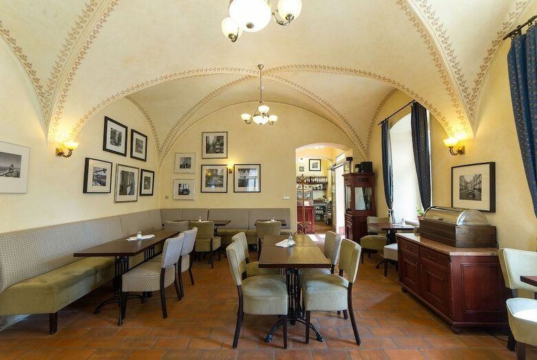 Hotel Latr�n