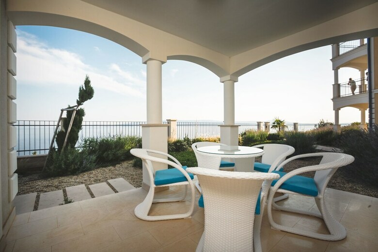 Poville Residence