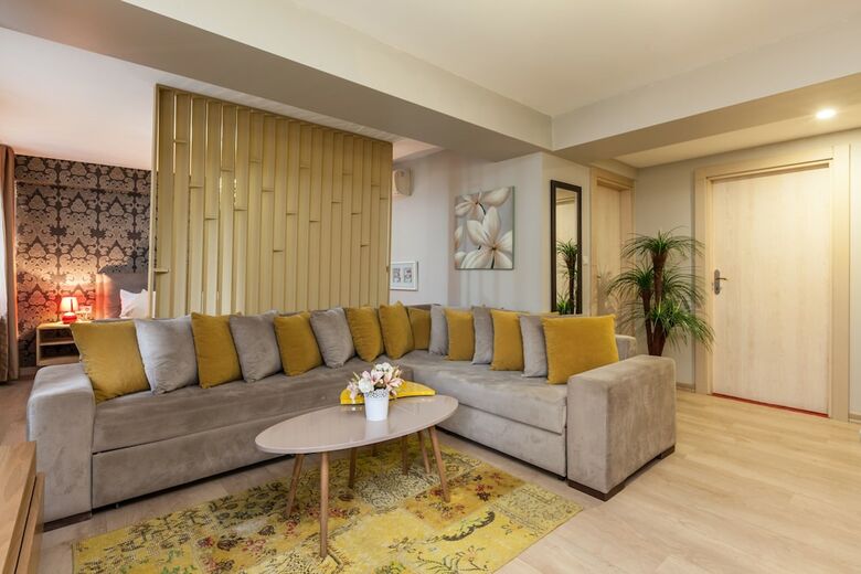 Galata 1785 Suites