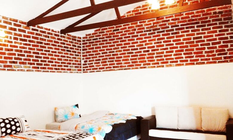 Hotel Efm Guest House