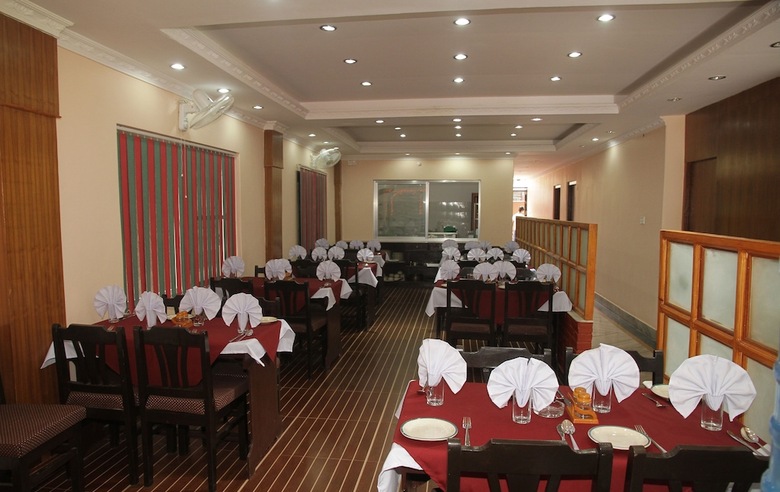 Hotel Center Lake