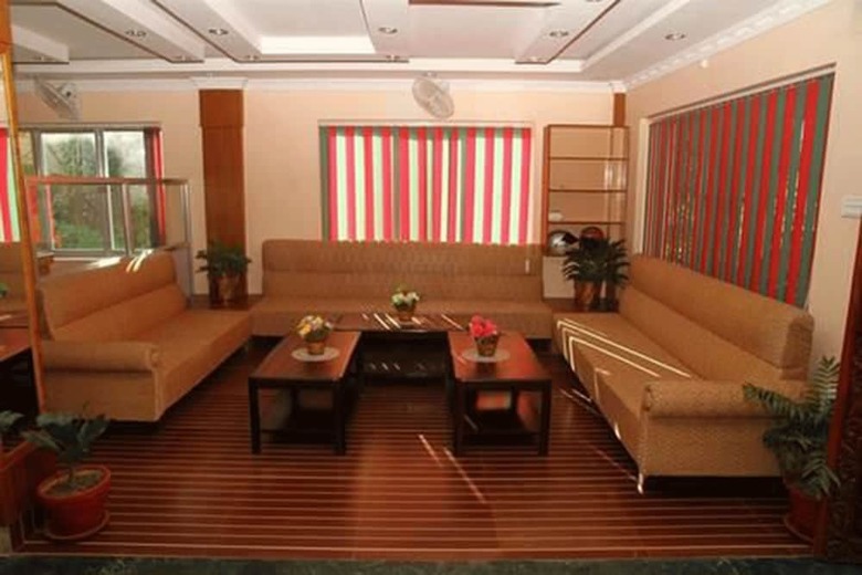 Hotel Center Lake