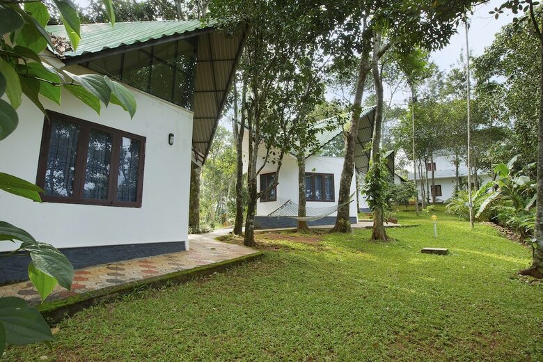 Hotel Misty Lake Resort