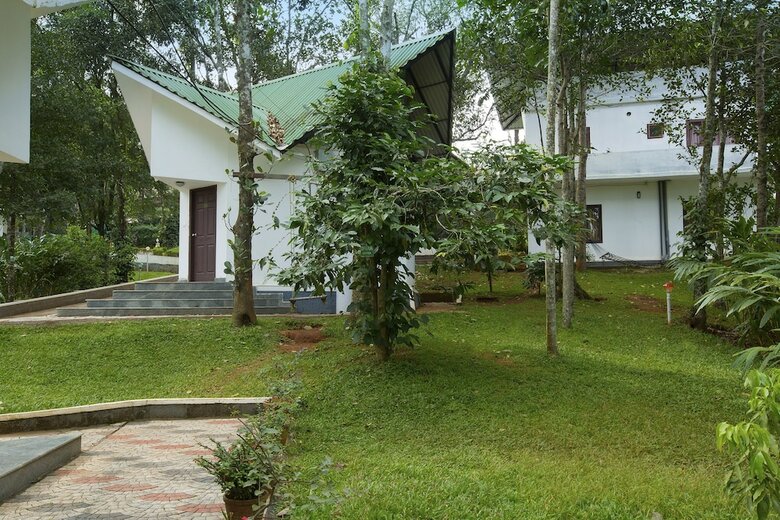 Hotel Misty Lake Resort
