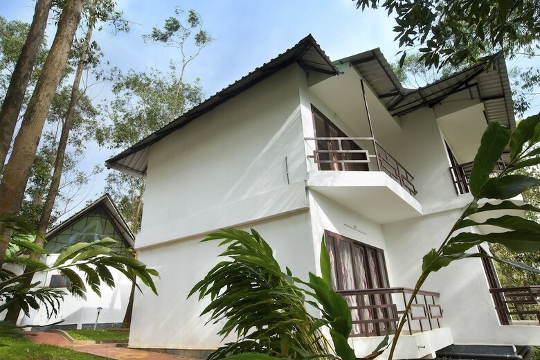 Hotel Misty Lake Resort
