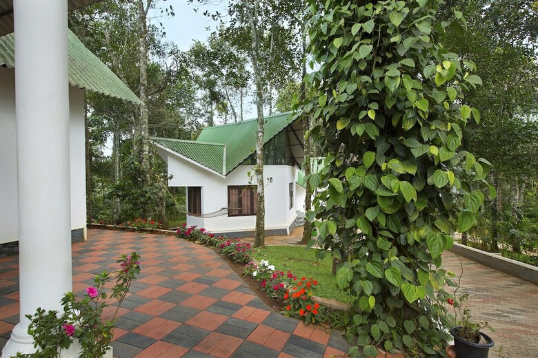 Hotel Misty Lake Resort