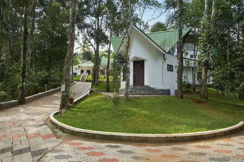 Hotel Misty Lake Resort