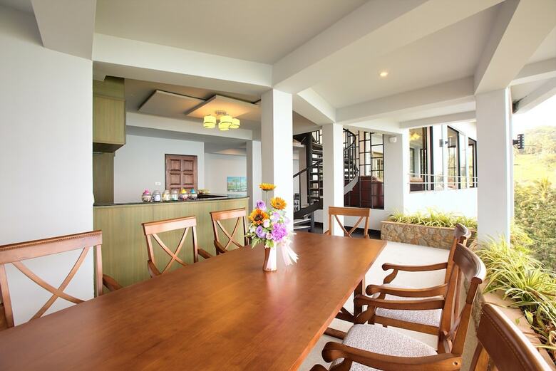 Nb Sunrise Mountain Villa