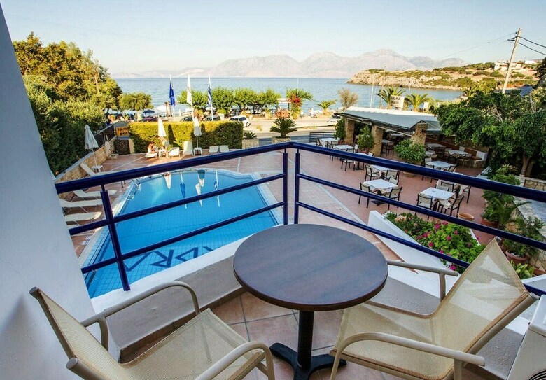 Aparthotel Faedra Beach Hotel