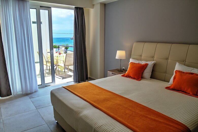 Aparthotel Faedra Beach Hotel