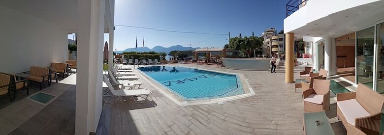 Aparthotel Faedra Beach Hotel