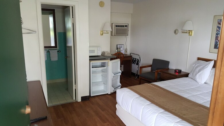 Motel Budget Host Inn