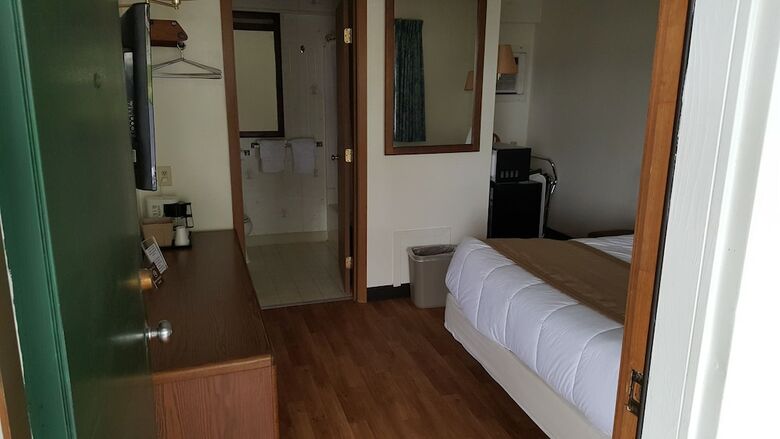 Motel Budget Host Inn