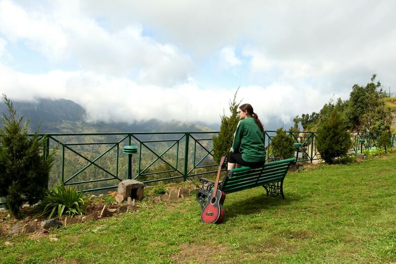 Hotel Whispering Pines Himalayan Retreat