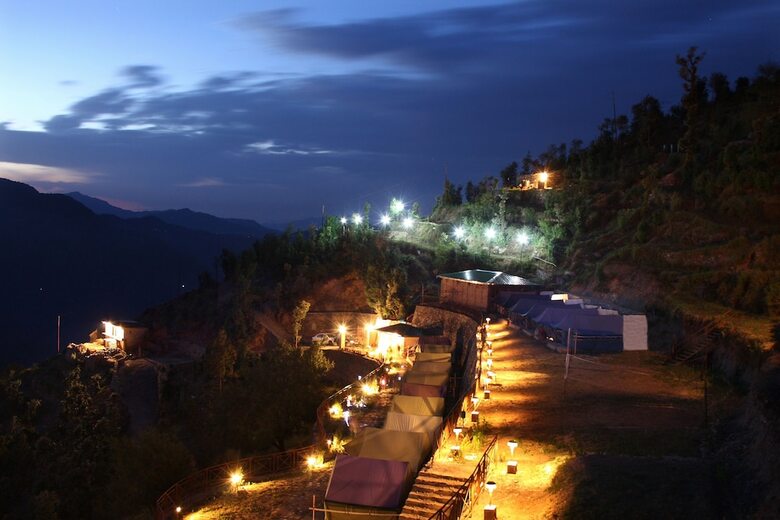 Hotel Whispering Pines Himalayan Retreat