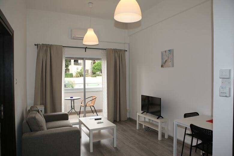 Aparthotel Polyxeni Hotel Apartments