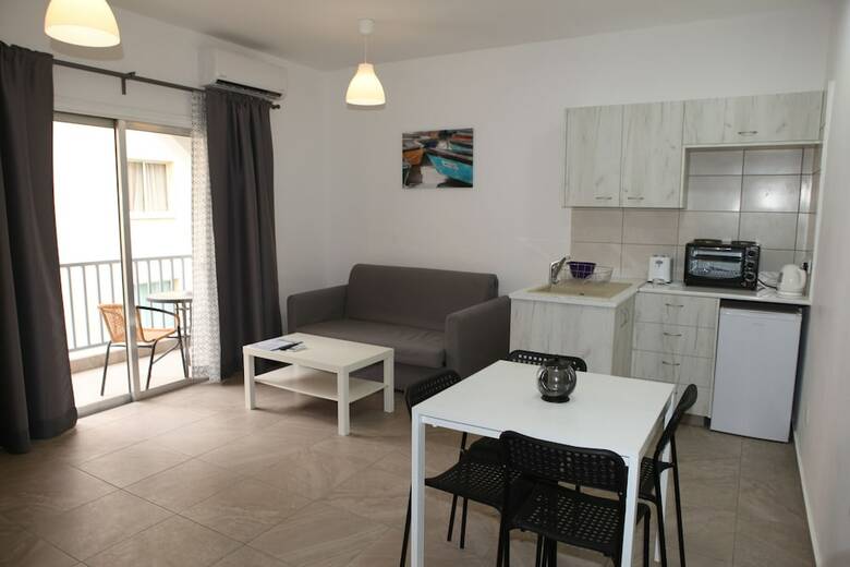 Aparthotel Polyxeni Hotel Apartments