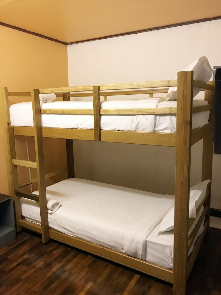 Hostal New Ihouse Hotel