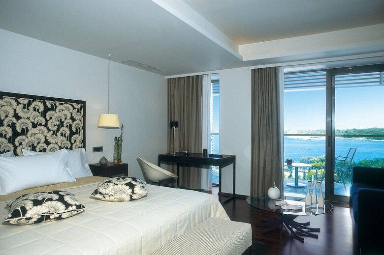 Hotel Vouliagmeni Suites