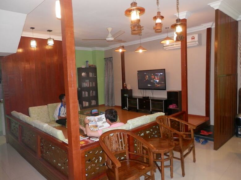 Hotel Travellers Planet Hostel