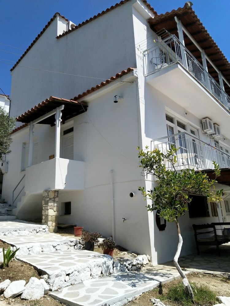 Apartamentos Azalea View Skiathos Studios