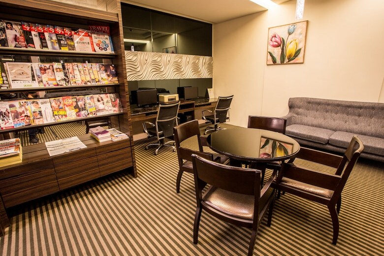 Mou Hotel Luchuan