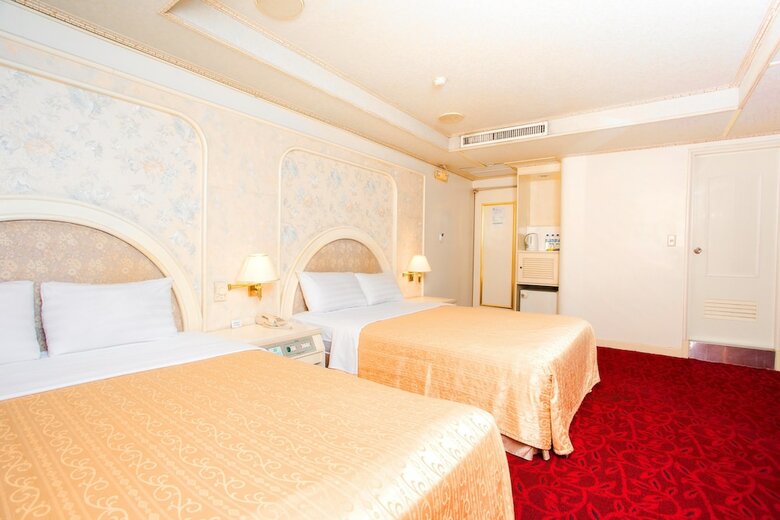 Mou Hotel Luchuan