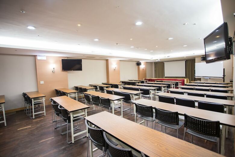 Mou Hotel Luchuan