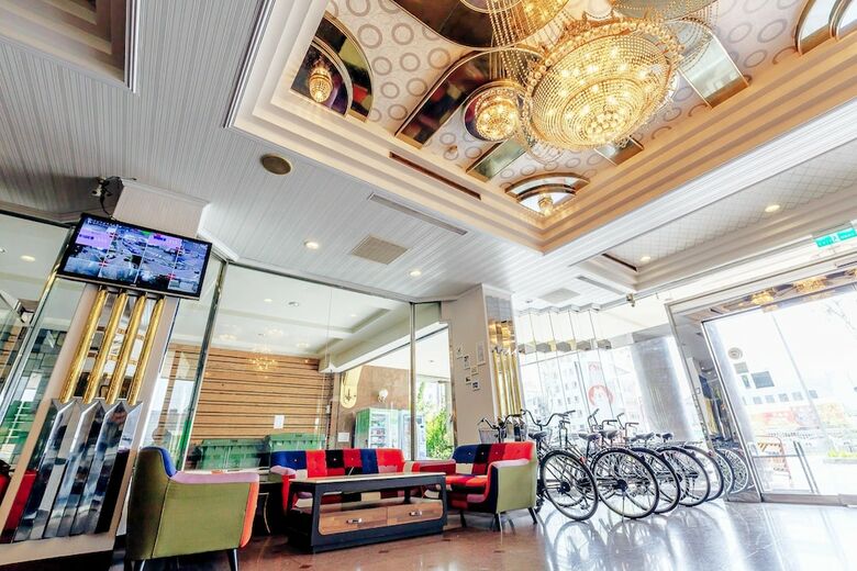 Mou Hotel Luchuan