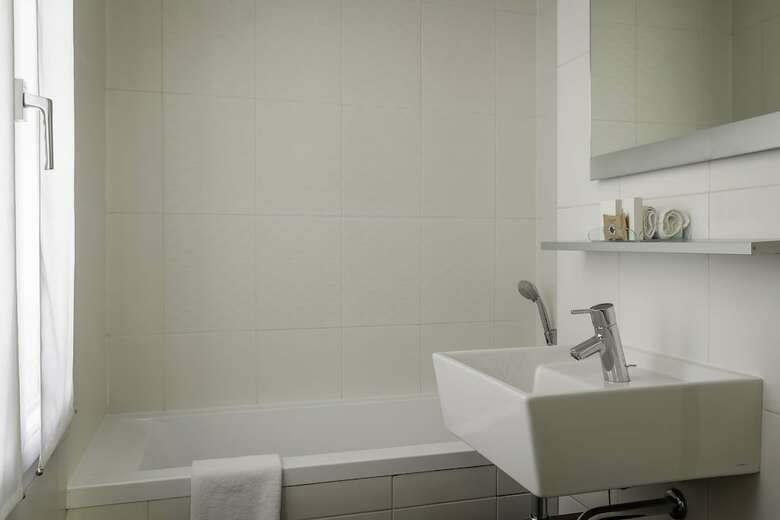 Hotel H�tel Courcelles �toile