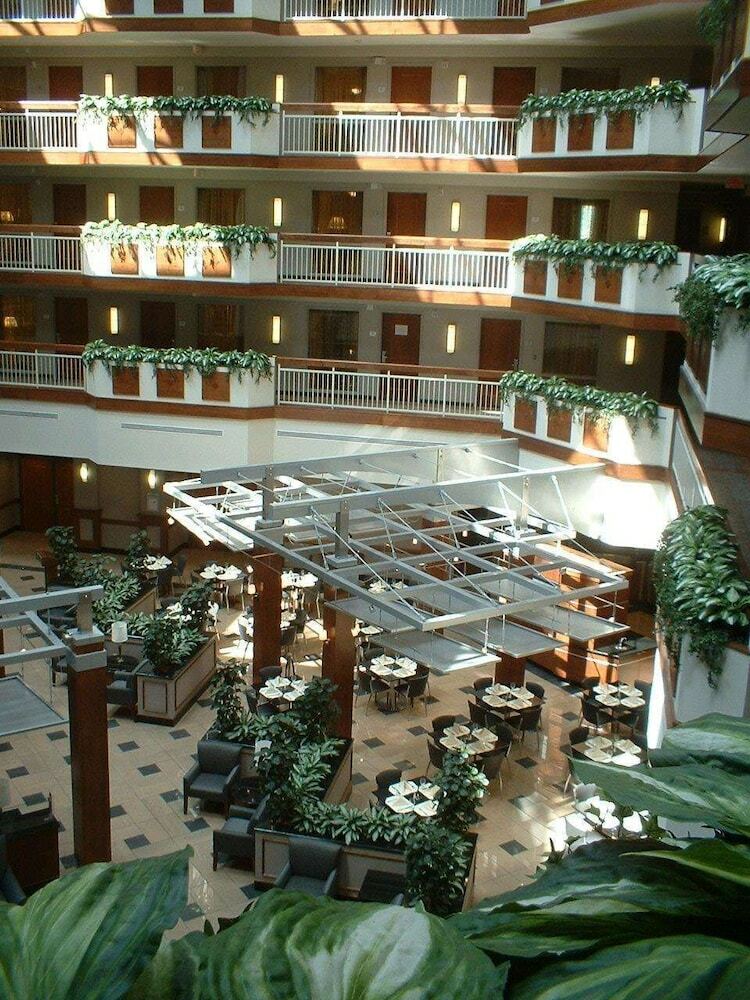 Hotel Embassy Suites Dulles - North/loudoun
