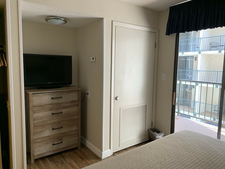 Hotel Oak Square Condominiums