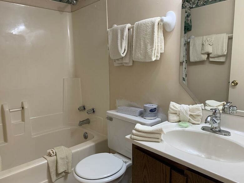 Hotel Oak Square Condominiums