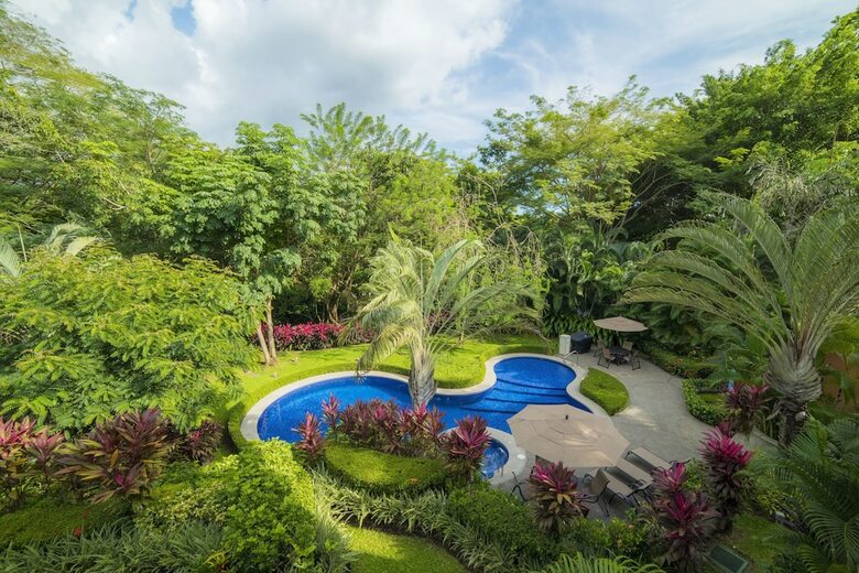 Stay In Cr Los Sue�os Condos