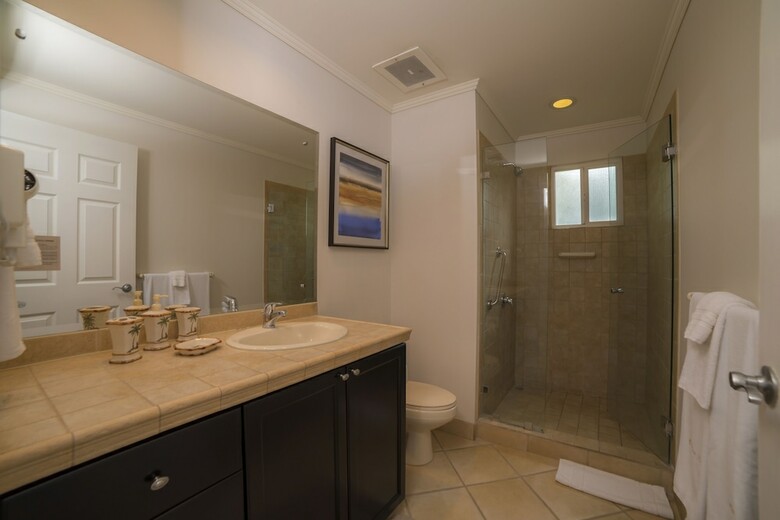 Stay In Cr Los Sue�os Condos