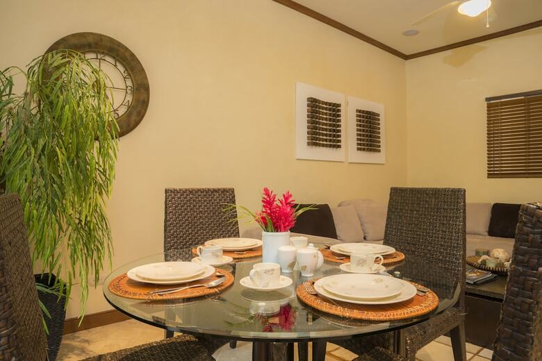 Stay In Cr Los Sue�os Condos