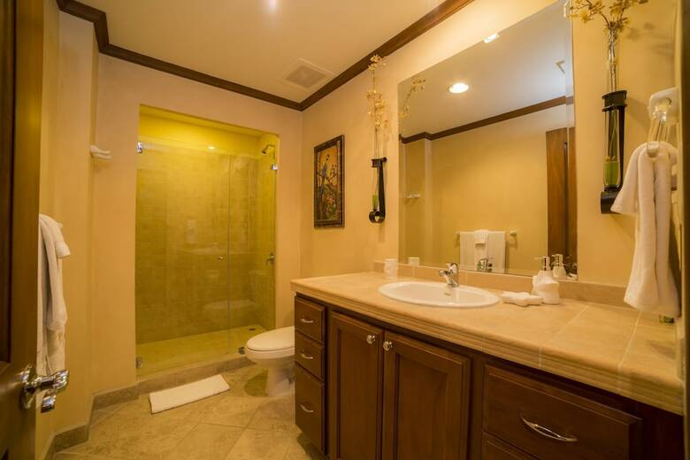 Stay In Cr Los Sue�os Condos
