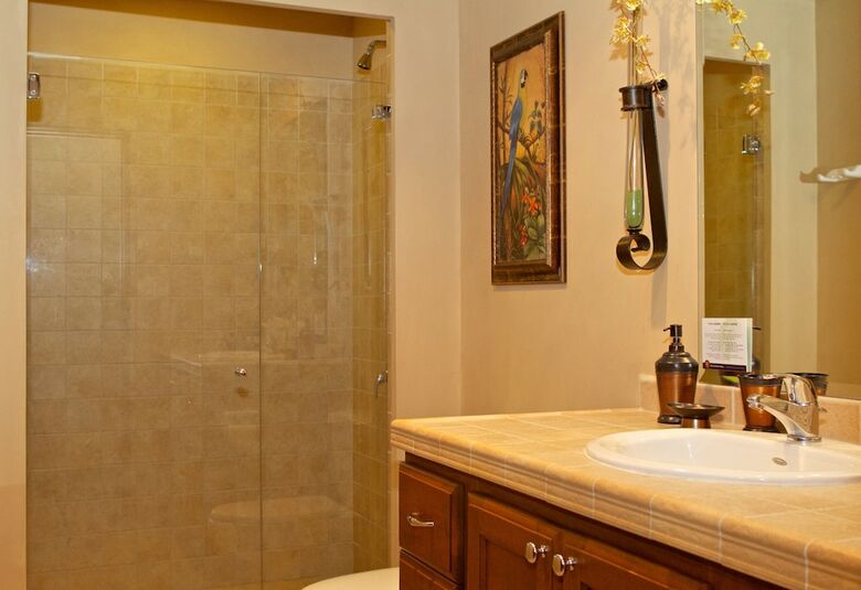 Stay In Cr Los Sue�os Condos